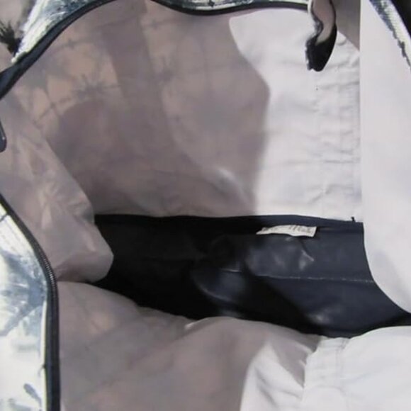 Thirty-One Zip Top Organizing Utility in Indigo Burst - Picture 4 of 7